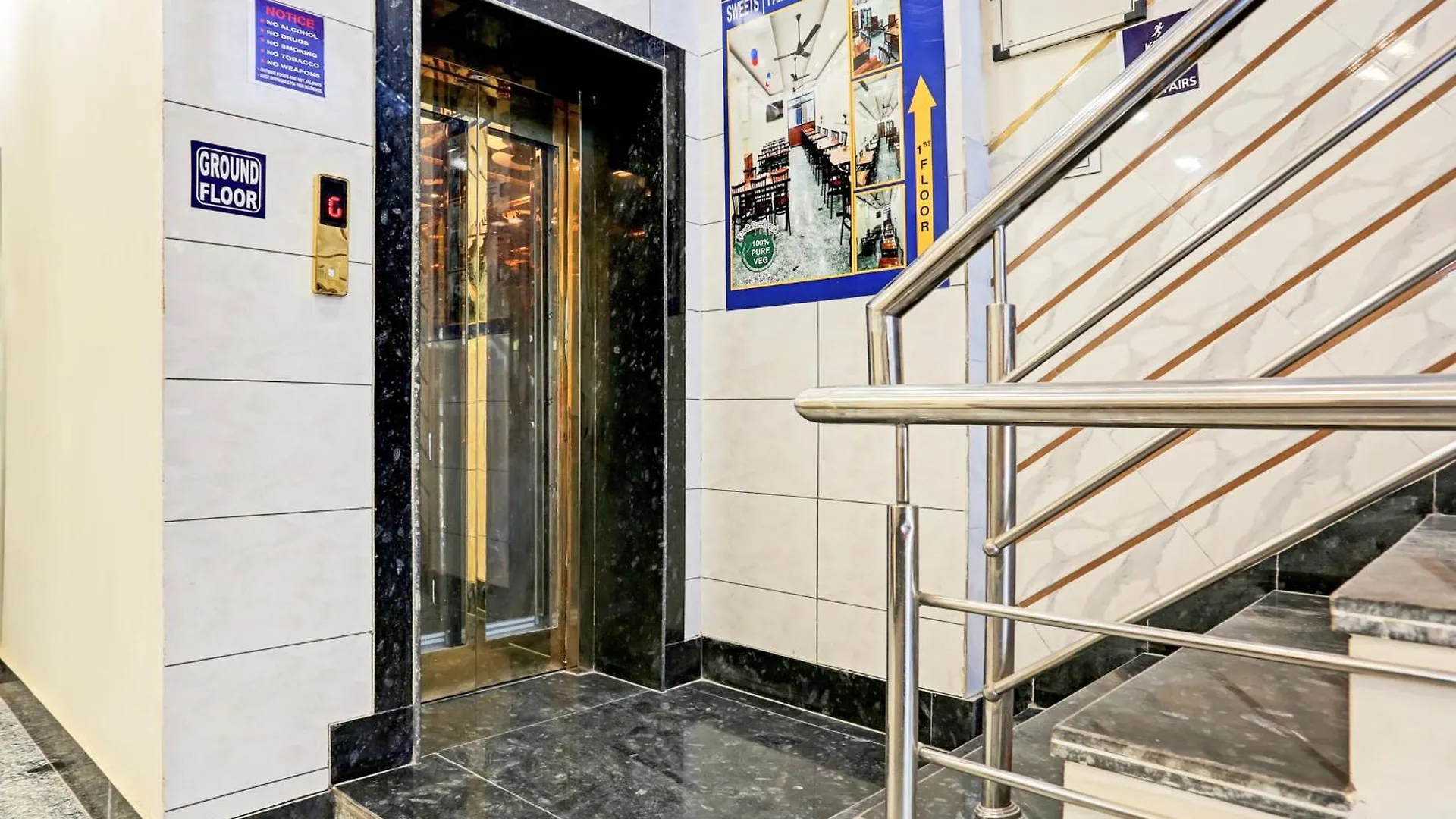 Hotel O The Golden Leaf Delhi  3*, Delhi (National Capital Territory of India) Indien